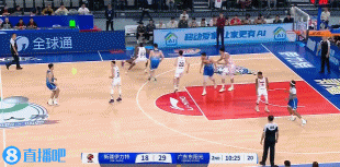 攻防建功！徐昕防守端大帽李炎哲 隨后拼下前場(chǎng)板單打李炎哲命中