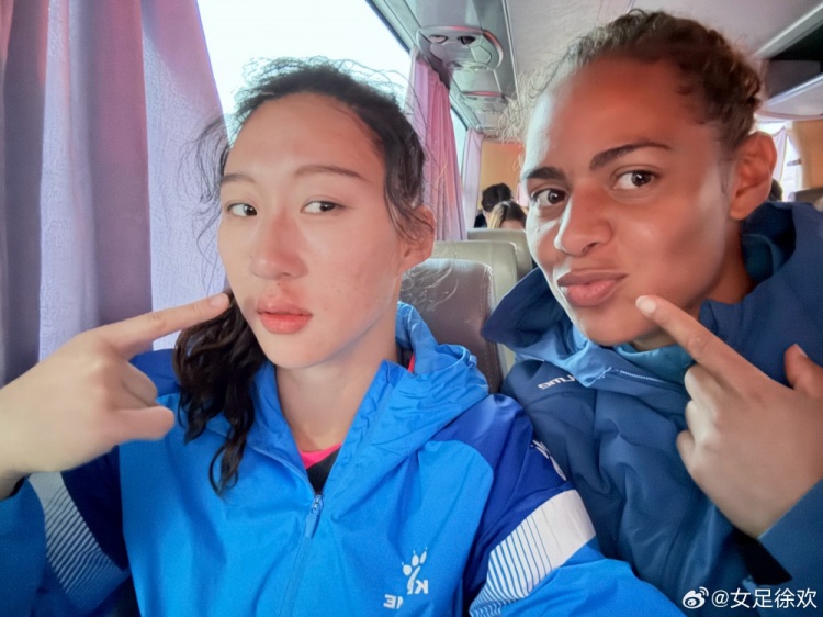 神勇！女足國門徐歡曬照，比賽中被球砸臉仍力保球門不失