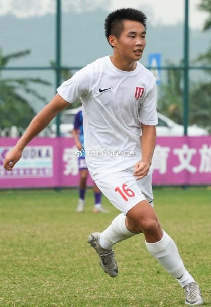 中國(guó)職業(yè)賽場(chǎng)首位09后！成都蓉城B隊(duì)16歲小將帥惟浩上演生涯首秀