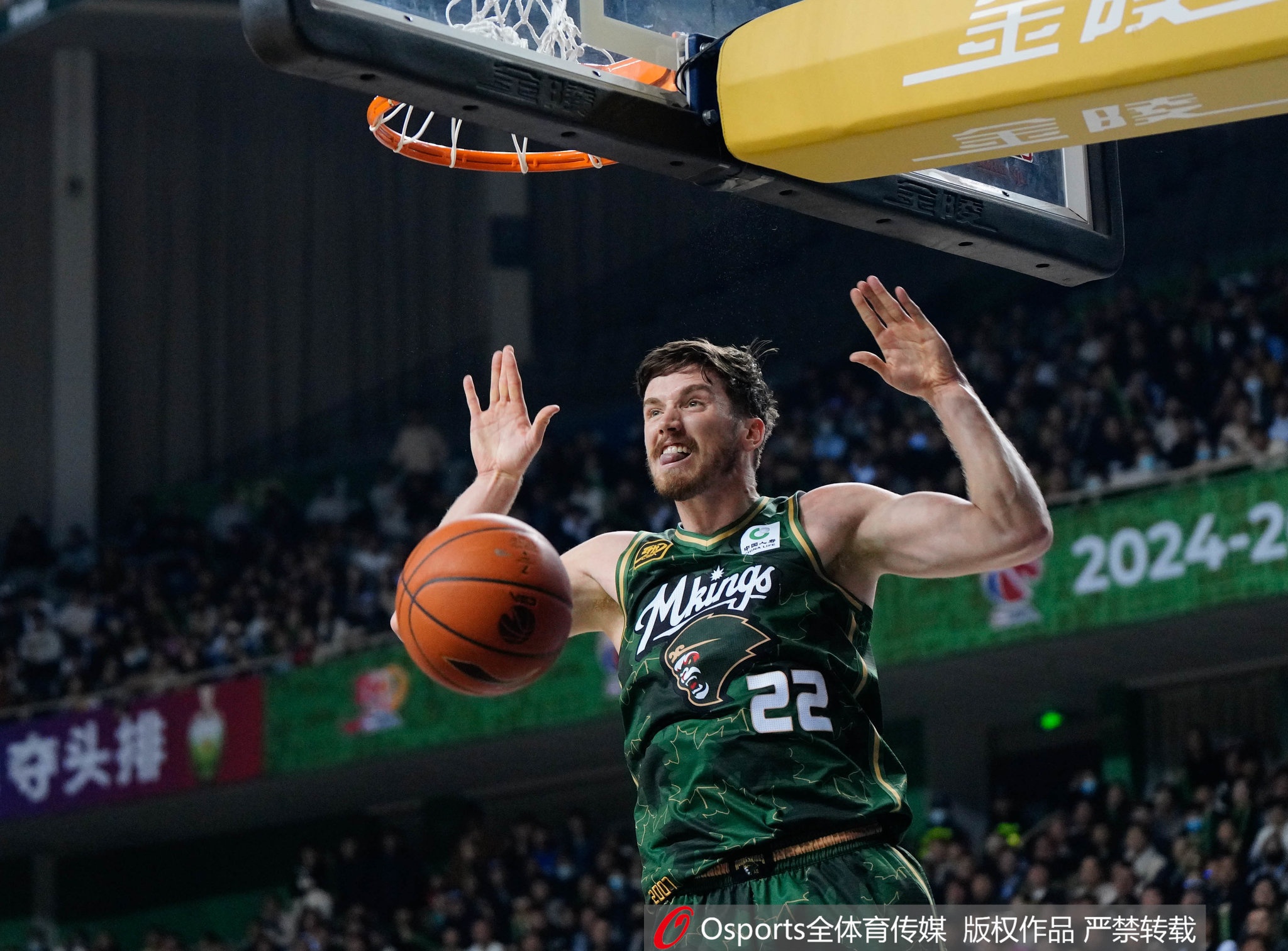 積極高效！利夫半場8中6拿到14分6板2助1斷